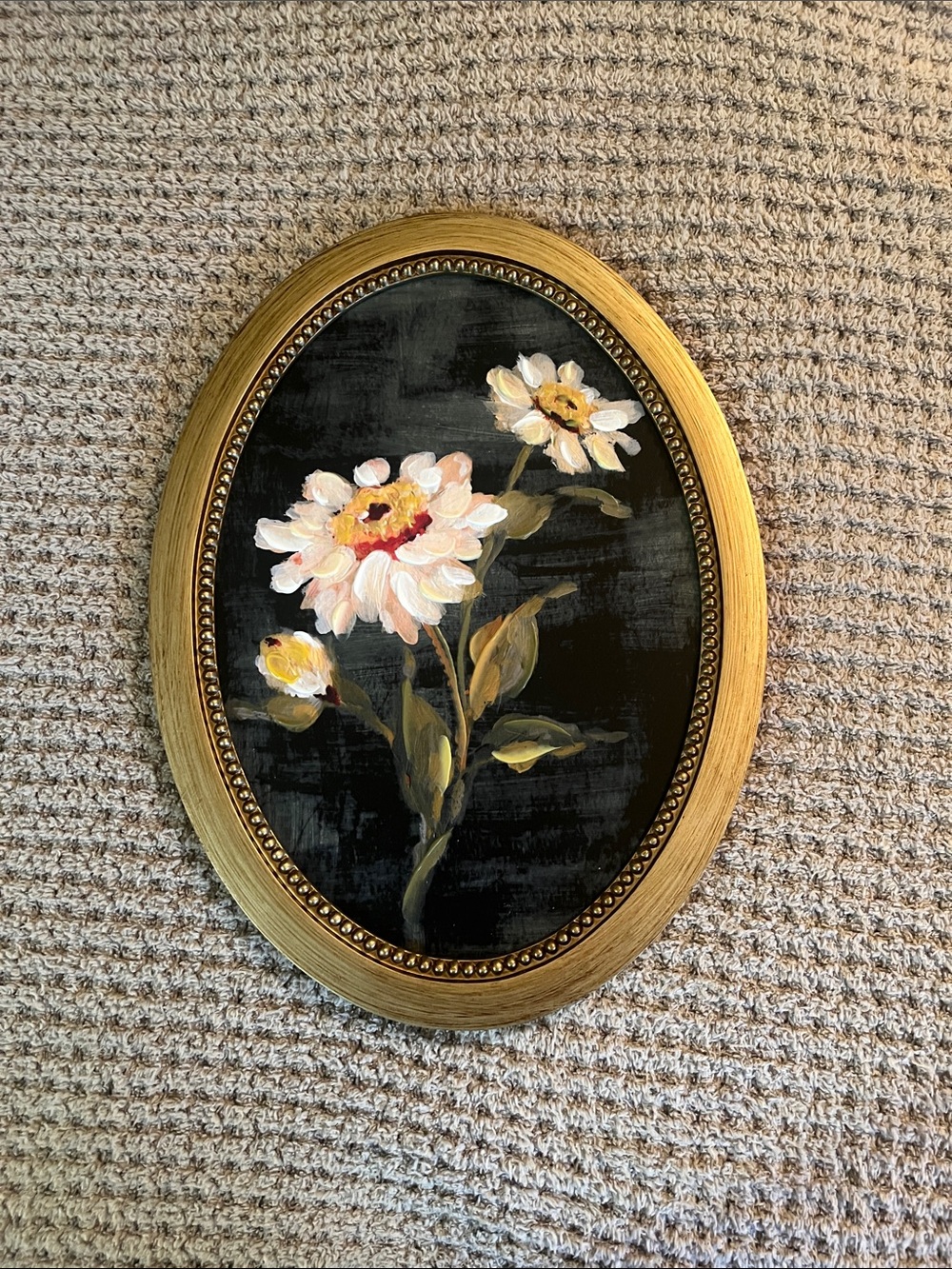 Oval Floral Wall Art in Gold Frame with White Flowers